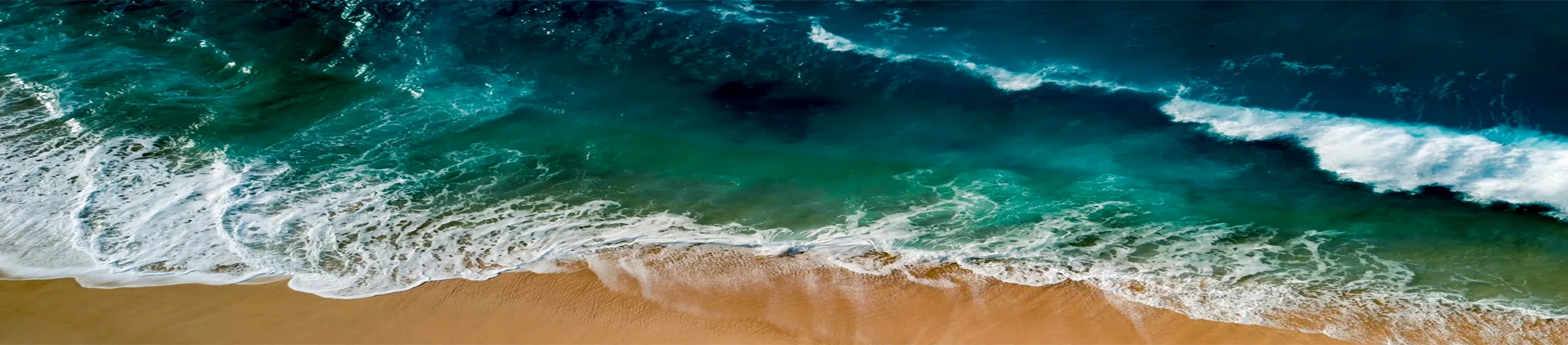 Playa cerca de Selva Color, vista aérea del océano Pacífico